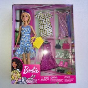 BARBIE SALE CLOSET CLEAR PUT !  Barbie and Clothes